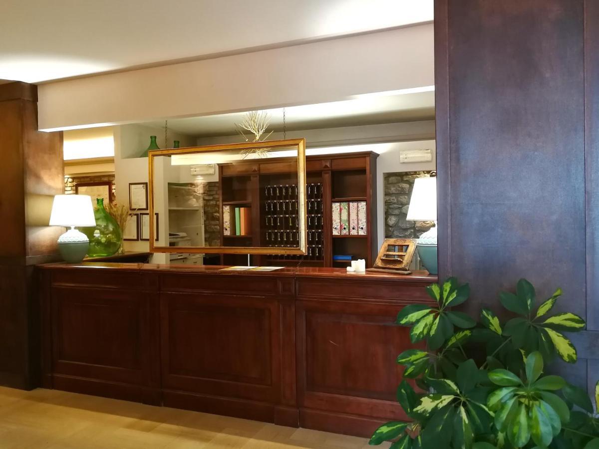 Hotel Il Castello Assisi Luaran gambar