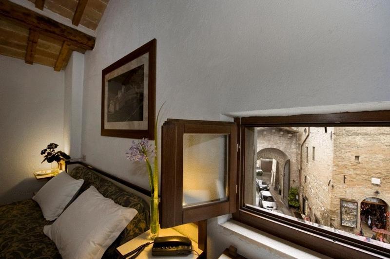 Hotel Il Castello Assisi Luaran gambar