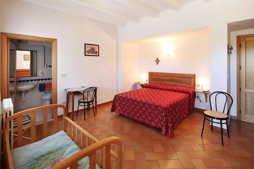 Hotel Il Castello Assisi Luaran gambar